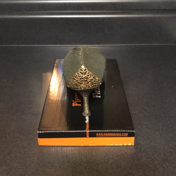 I’m selling dark wren with gold design on the back - Picture 4 of 4